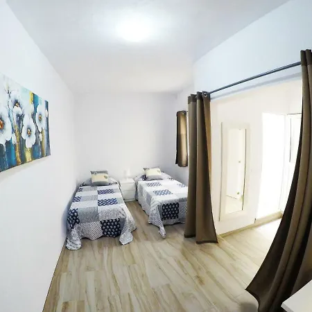 Ainara Santa-Cruz de Ténérife